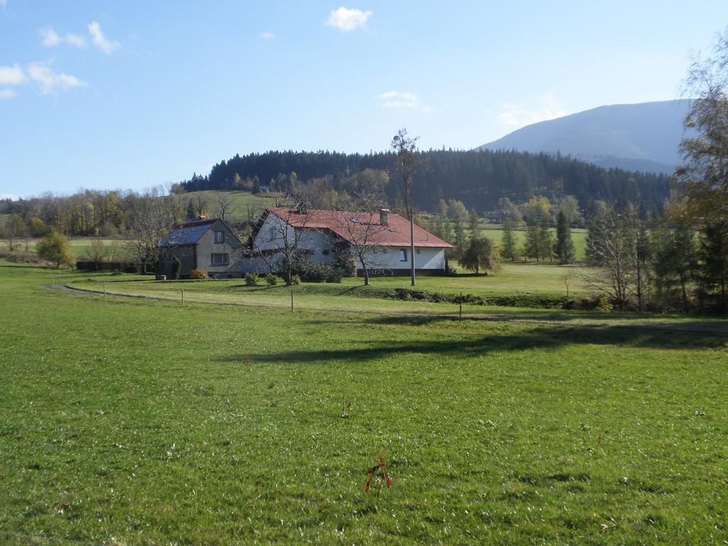 Ubytovani U Pradku Čeladná Bagian luar foto
